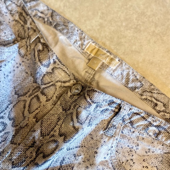Michael Kors Women’s snake printed pants - Picture 5 of 7